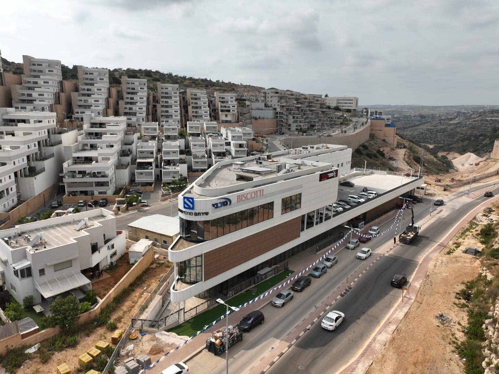 לפרויקט מרכז מסחרי רמת אלקנה, אלקנה